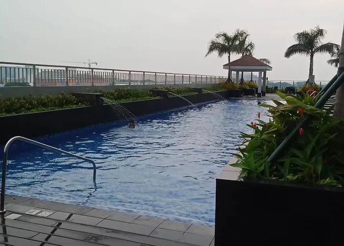 With Water Views Apartment Manila